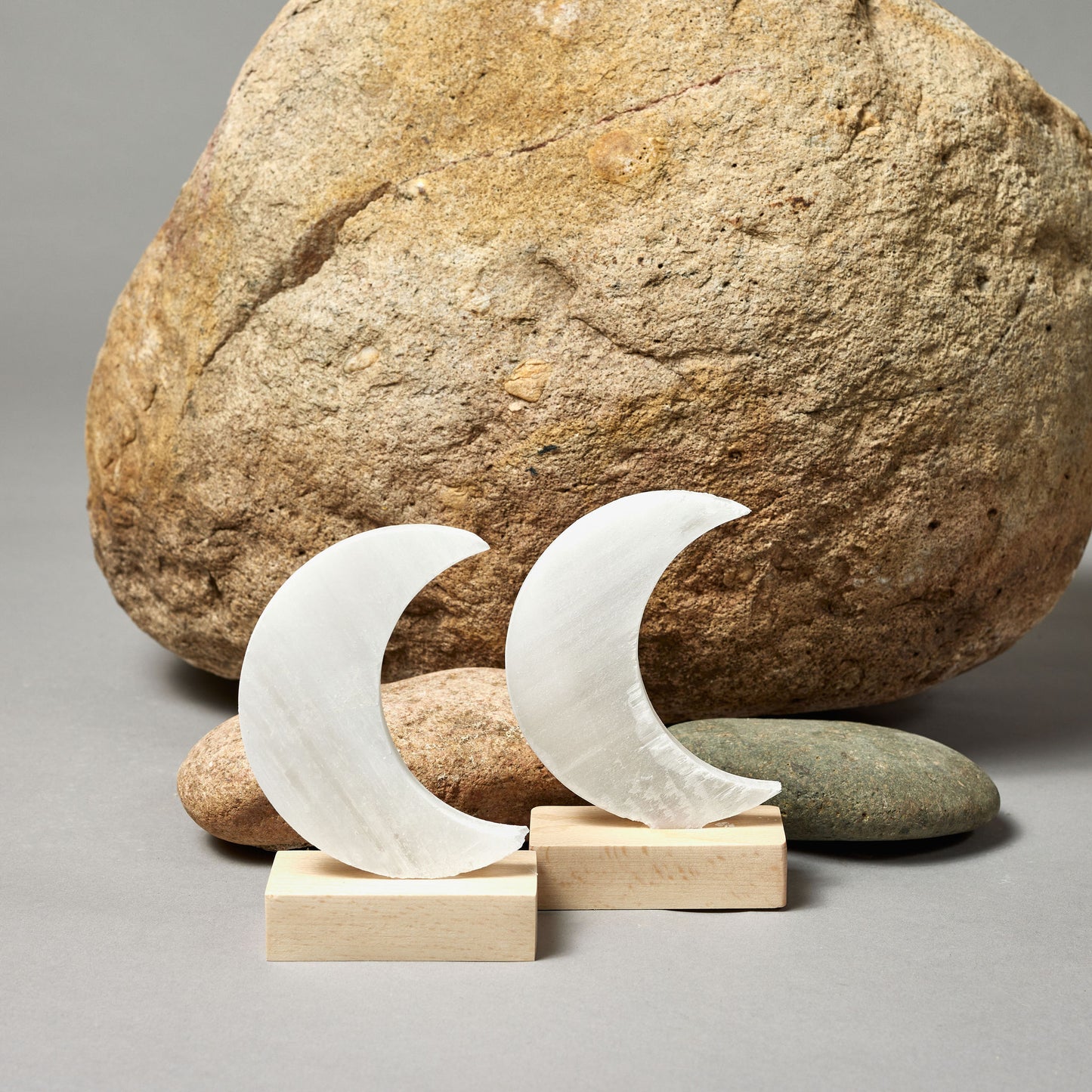 SELENITE MOON DESK ORNAMENT