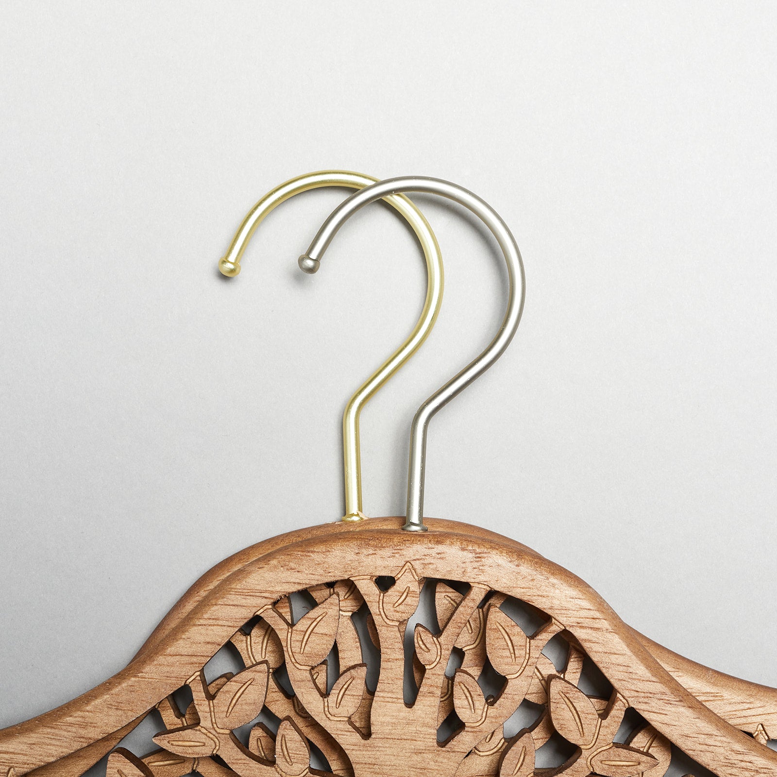 Top Quality Wood Personalized Wooden Clothes Hangers with Golden